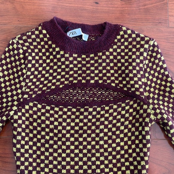 Zara Maroon and Yellow Checkered Pattern Knit Crewneck Cutout Cropped Sweater - Picture 2 of 8
